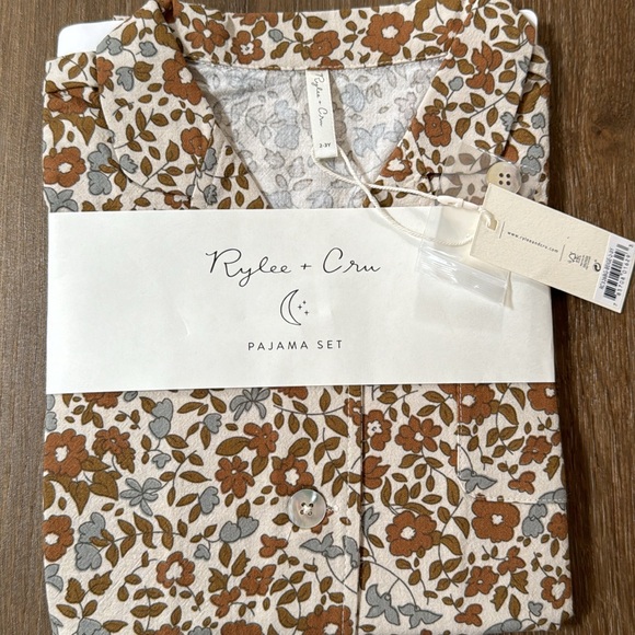 Rylee + Cru Organic Bedtime Set Bloom NWT - Picture 2 of 3